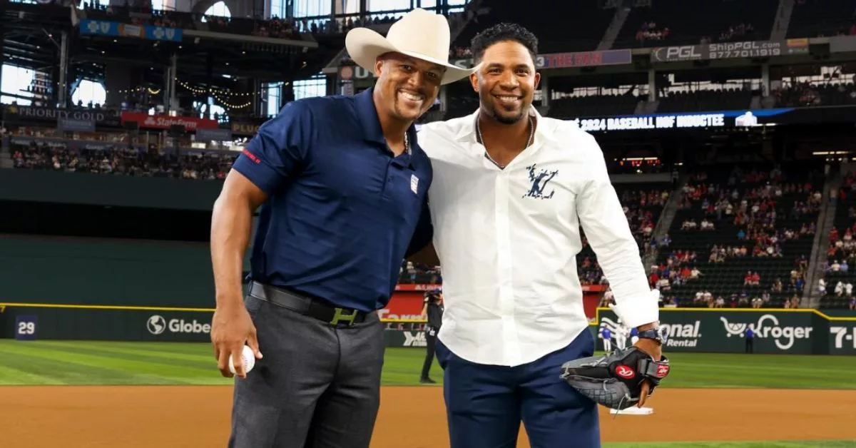 Adrián Beltre junto a Elvis Andrus en la inducción al Salón de la Fama