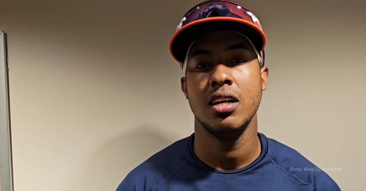 Narbe Cruz con la indumentaria de Houston Astros